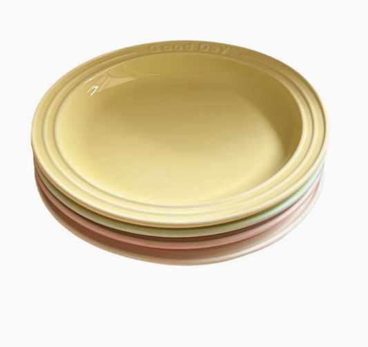 High-quality ceramic plates for home use